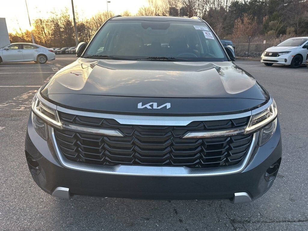 Used 2024 Kia Seltos EX