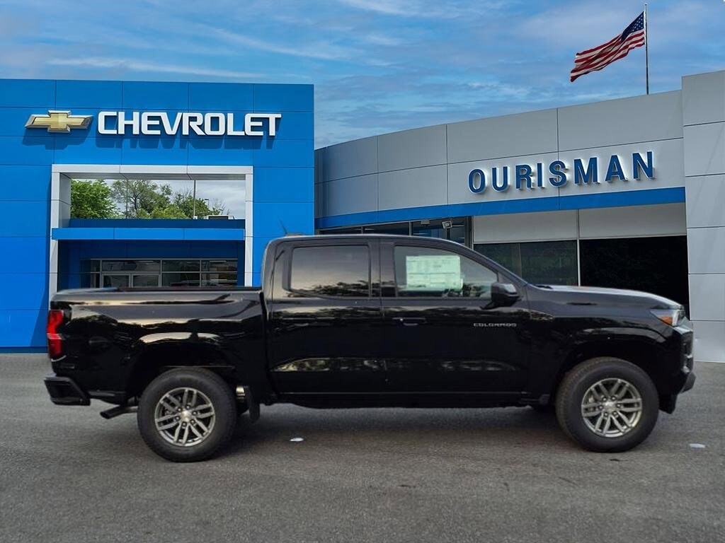 New 2025 Chevrolet Colorado WT/LT Truck