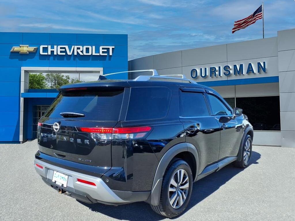 Used 2023 Nissan Pathfinder SL