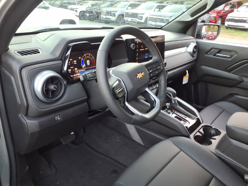 2026 Chevrolet Colorado Z71 - Photo 12