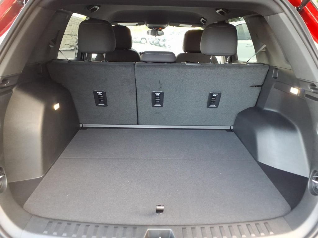 2027 Chevrolet Equinox LT - Photo 21