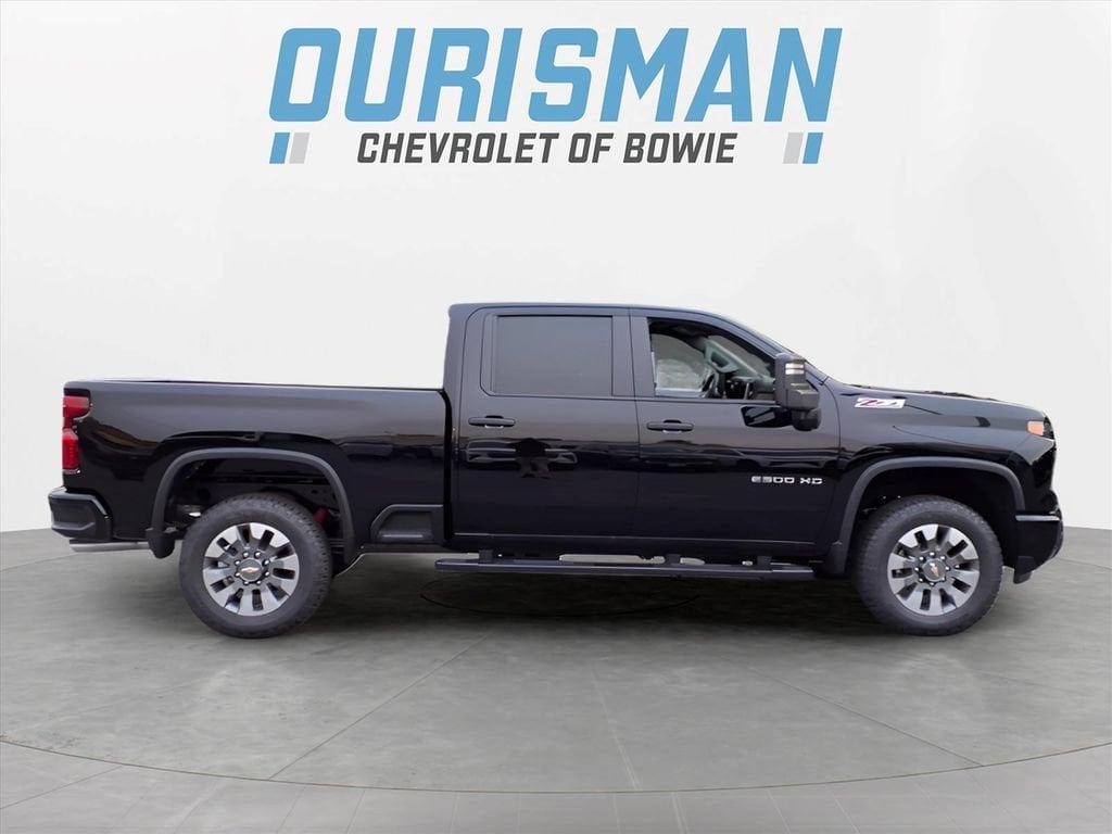 2026 Chevrolet Silverado 2500 HD Custom - Photo 2