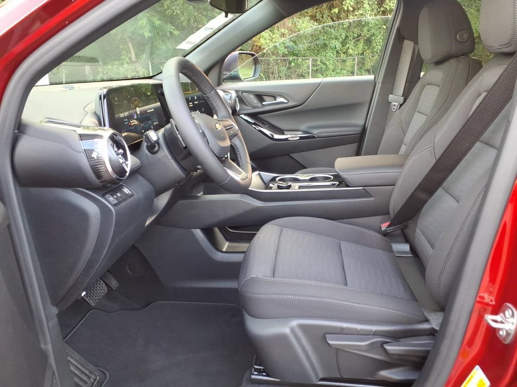 2027 Chevrolet Equinox LT - Photo 11