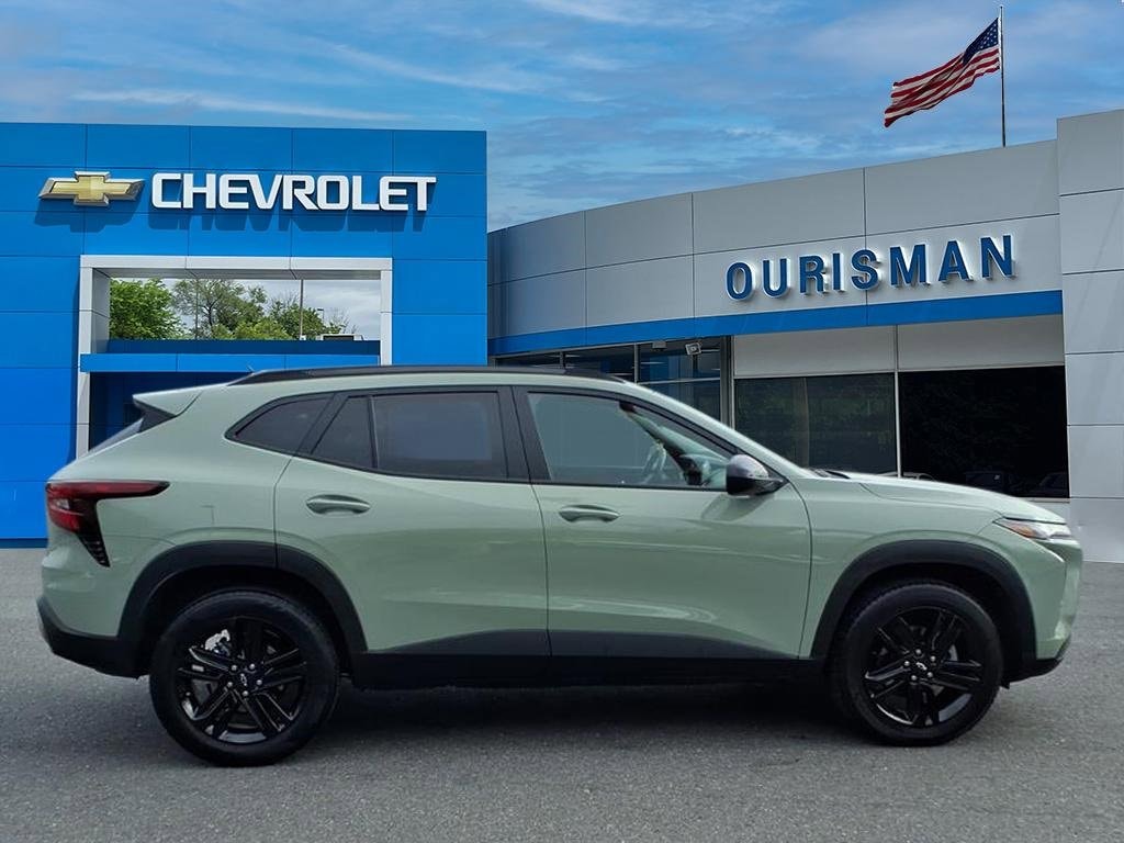 Used 2025 Chevrolet Trax Activ SUV