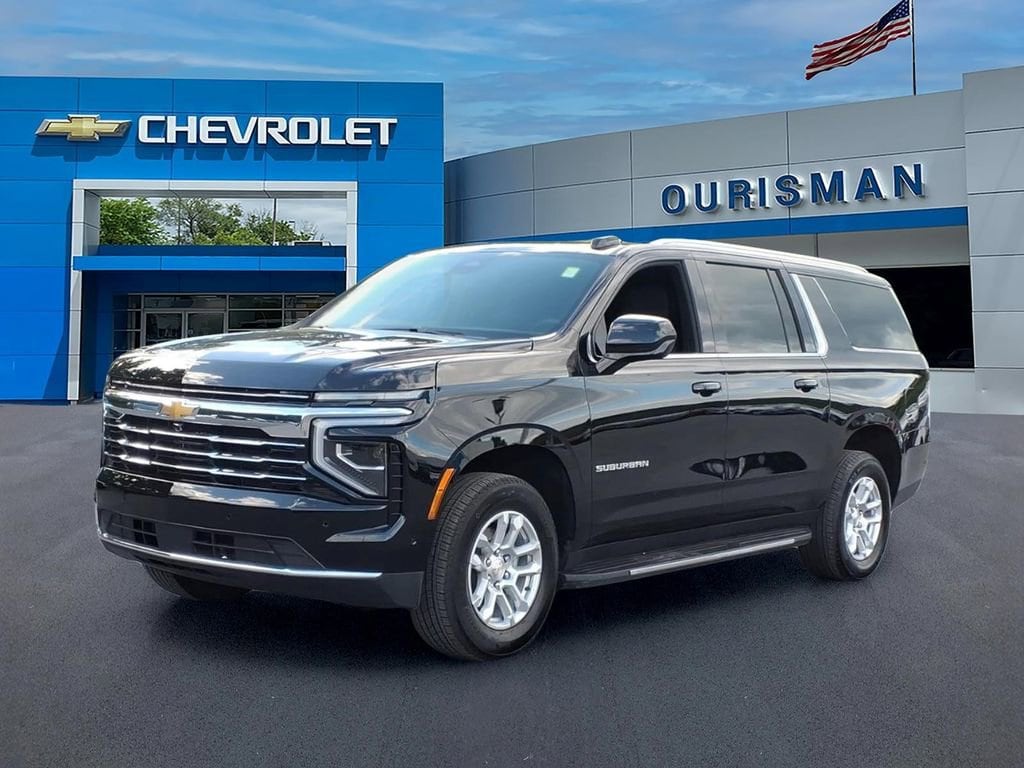 2025 Chevrolet Suburban LT 4WD's photo