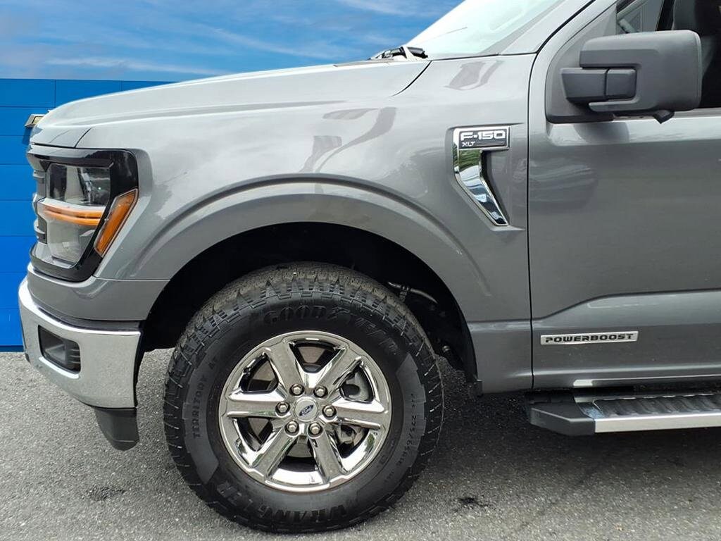 2024 Ford F-150 XLT photo 2