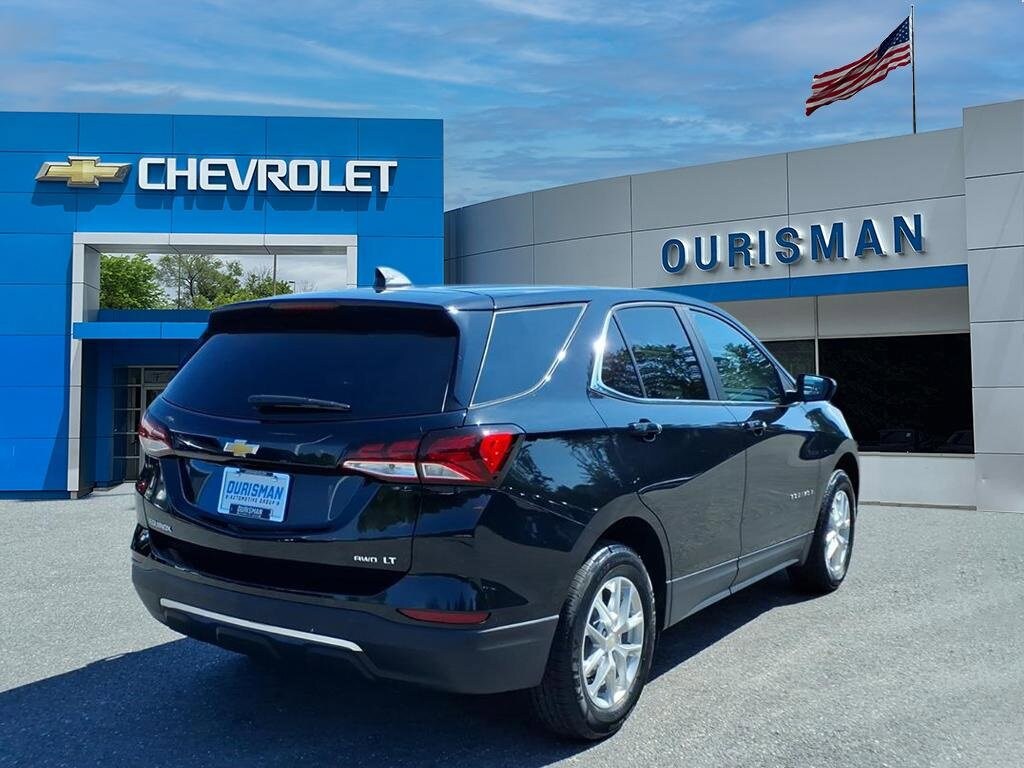 2022 Chevrolet Equinox LT photo 3