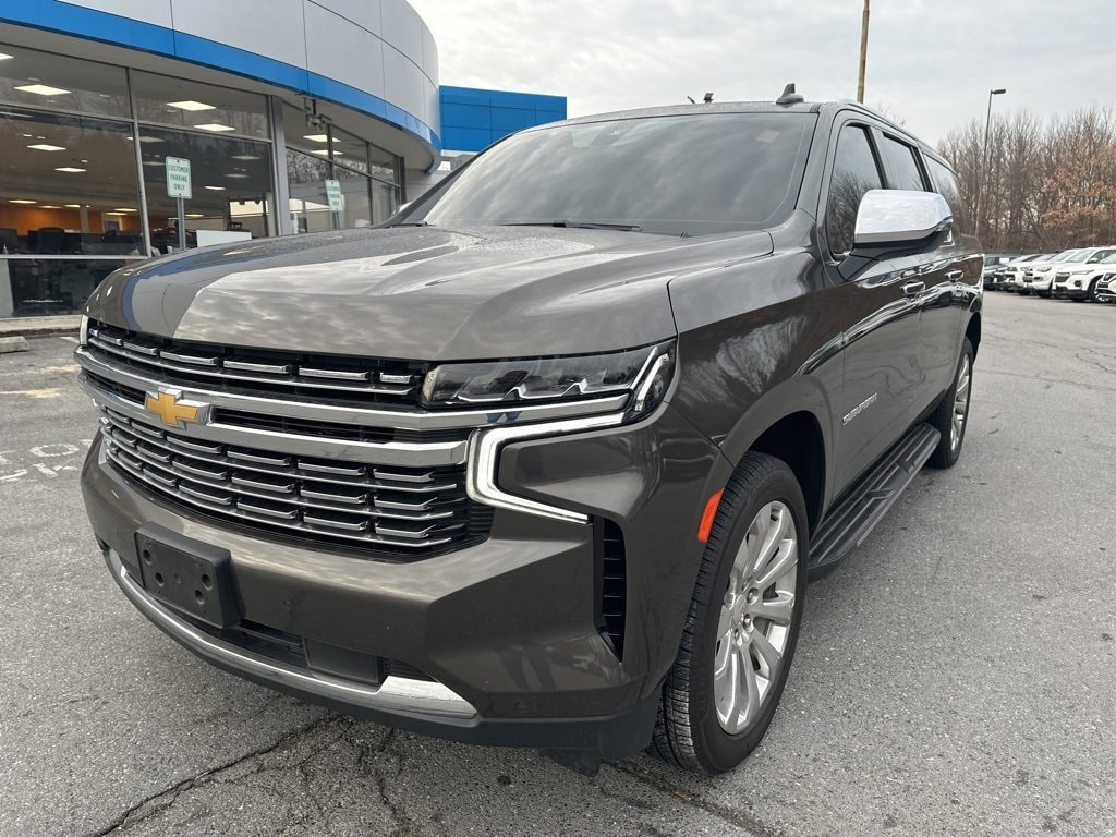 2021 Chevrolet Suburban Premier's photo