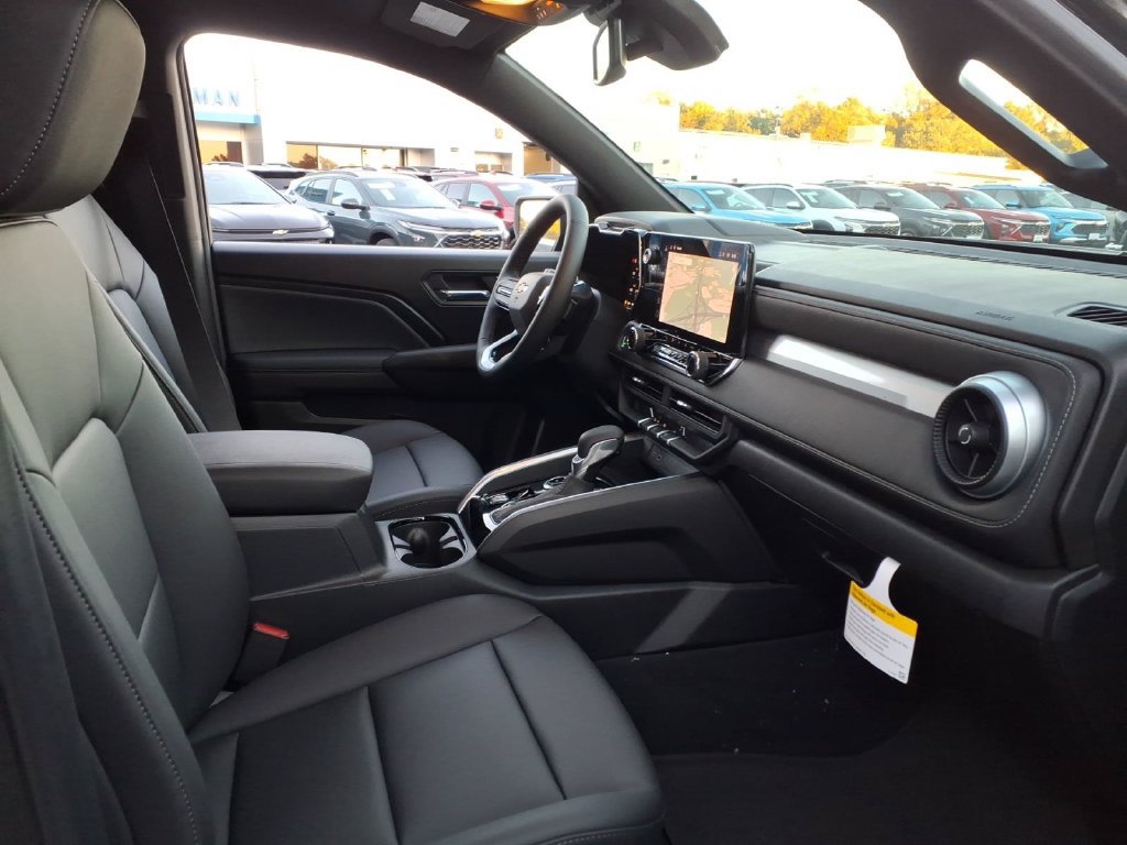 2026 Chevrolet Colorado LT - Photo 19