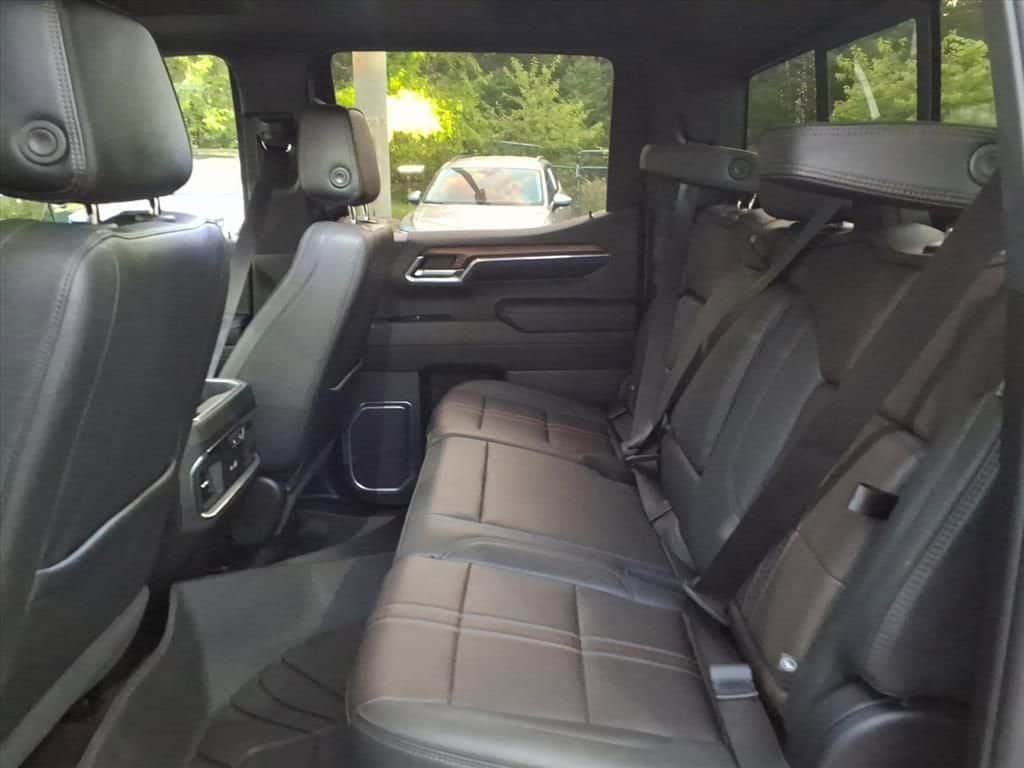 2023 Chevrolet Silverado 1500 High Country - Photo 19
