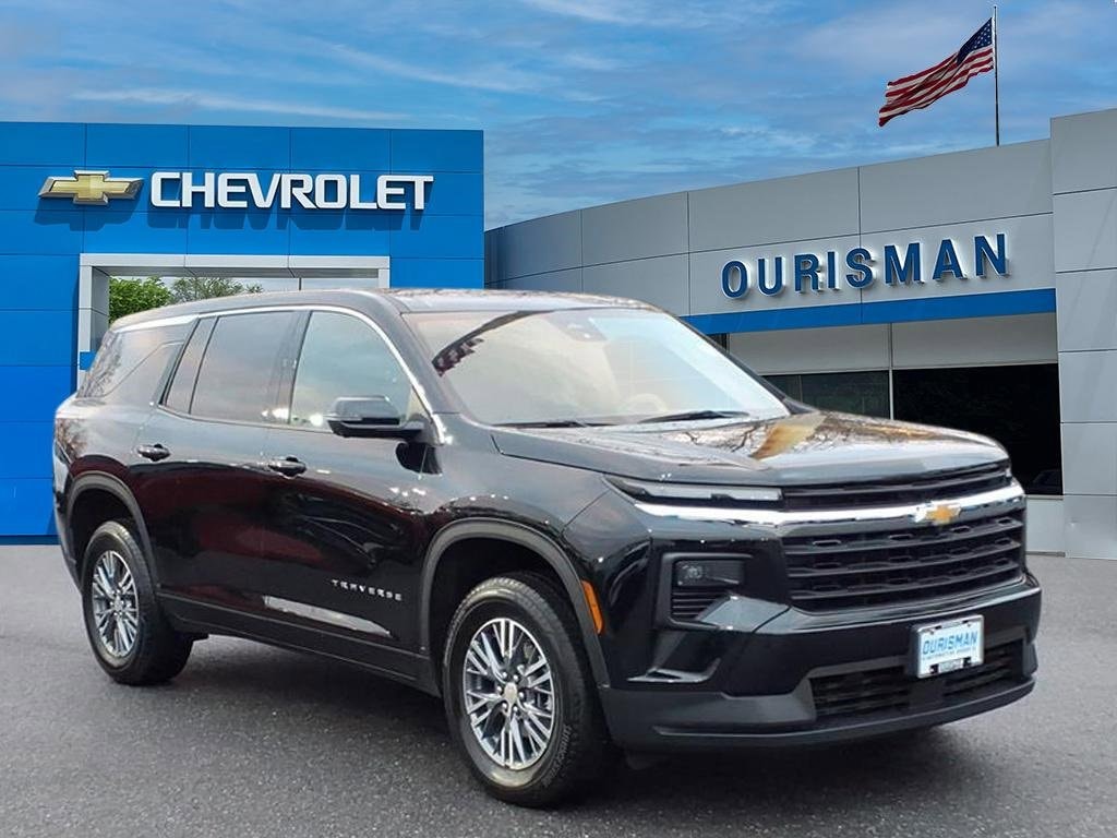 2024 Chevrolet Traverse LS's photo