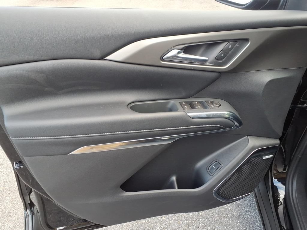 2026 Chevrolet Traverse LT - Photo 13