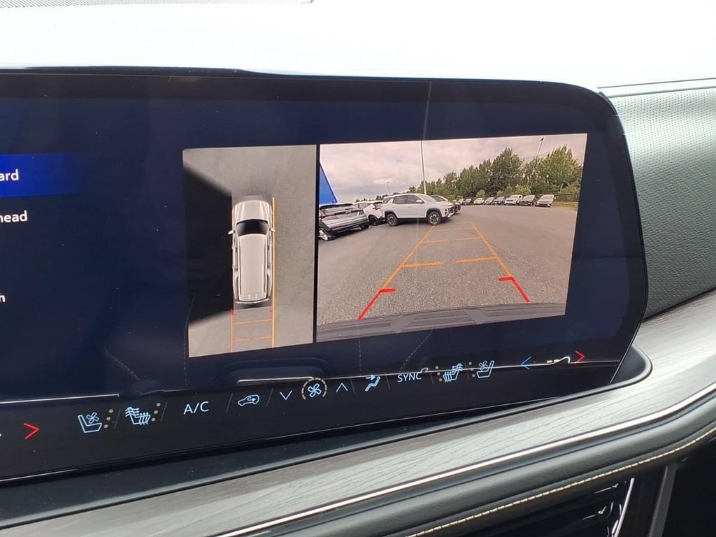 2026 Chevrolet Suburban Premier - Photo 23
