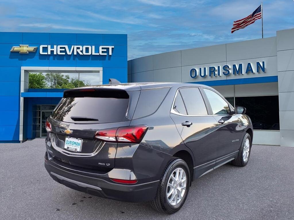 2022 Chevrolet Equinox LT photo 3