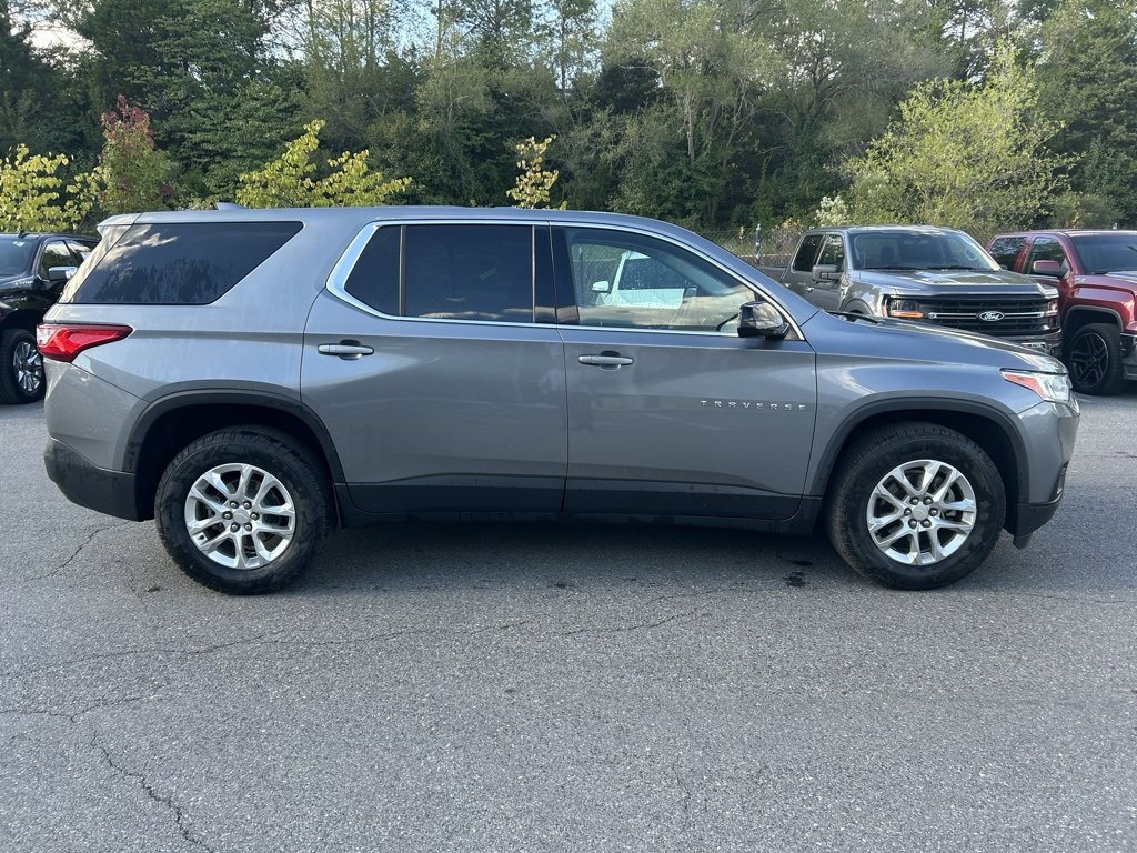 2019 Chevrolet Traverse LS photo 4