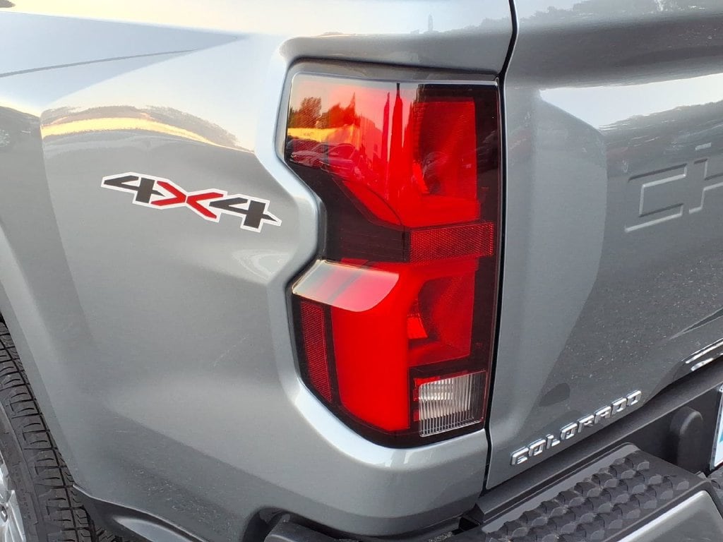 2026 Chevrolet Colorado Z71 - Photo 9
