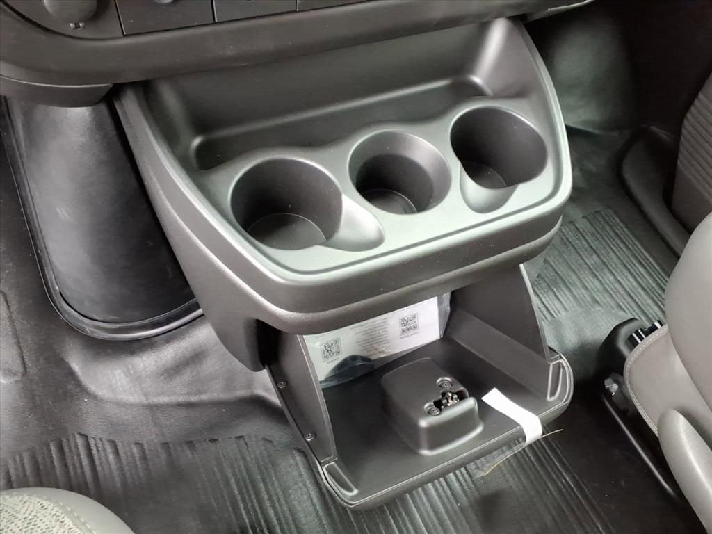 2025 Chevrolet Express Cargo Work Van - Photo 25