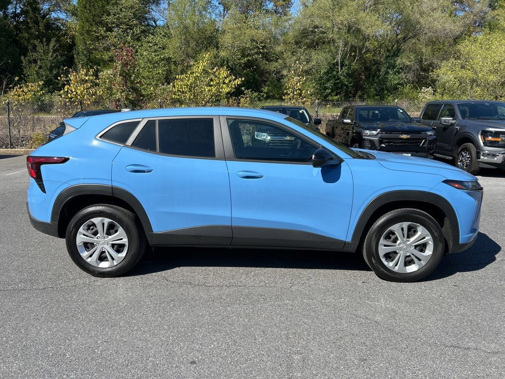 2024 Chevrolet Trax photo 4