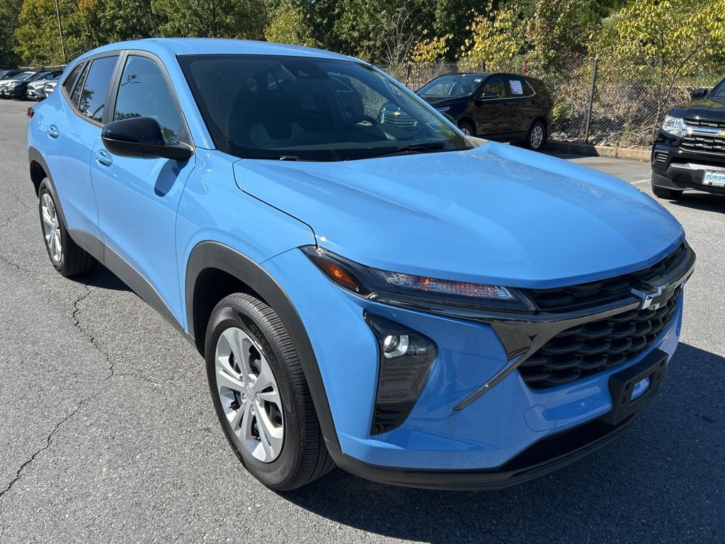 2024 Chevrolet Trax photo 3