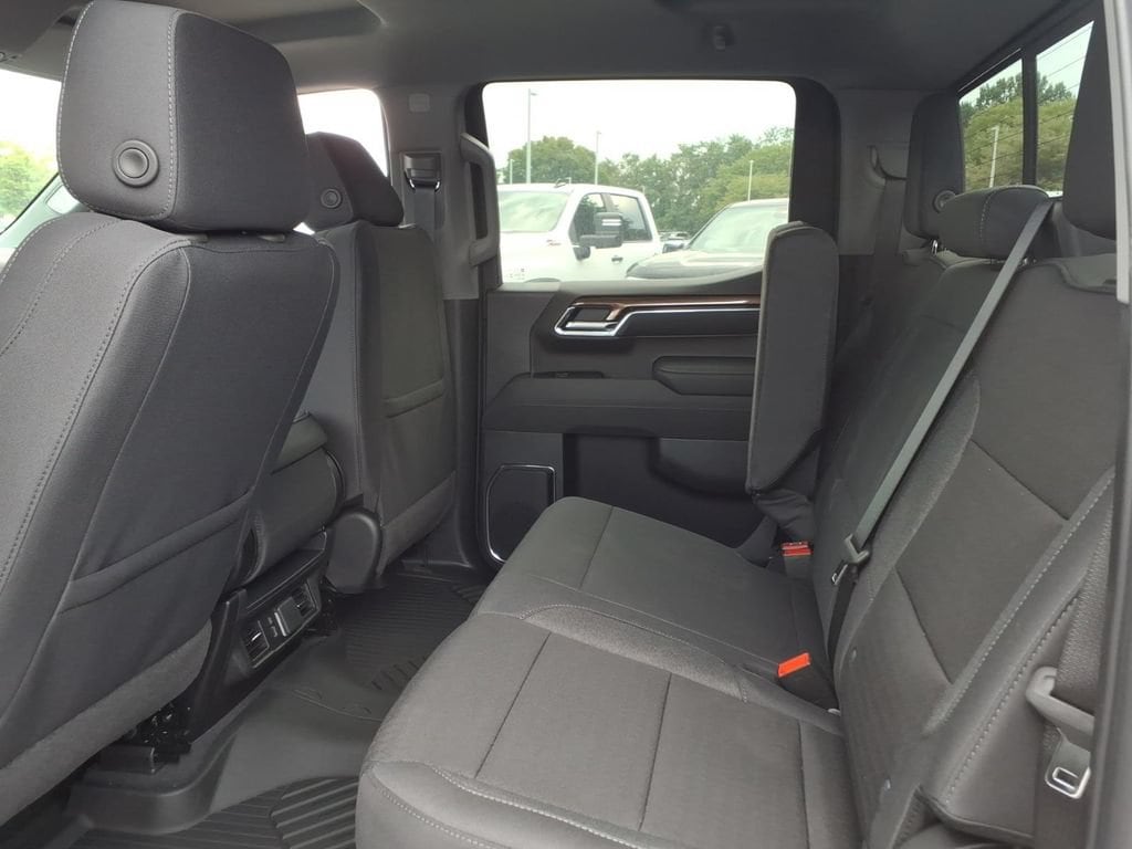 2026 Chevrolet Silverado 1500 LT - Photo 18