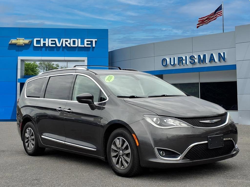 2020 Chrysler Pacifica Touring L Plus's photo
