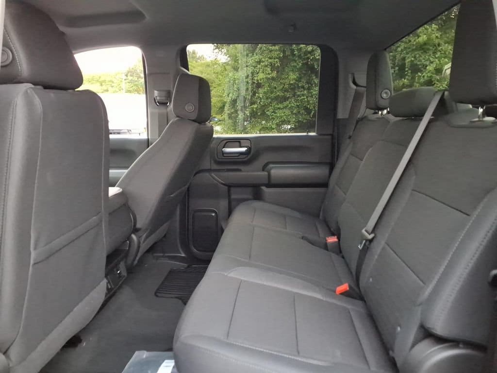 2026 Chevrolet Silverado 2500 HD Custom - Photo 17
