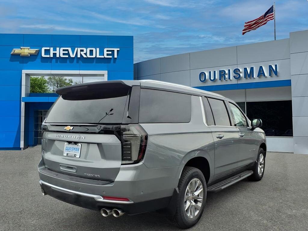2026 Chevrolet Suburban Premier photo 3