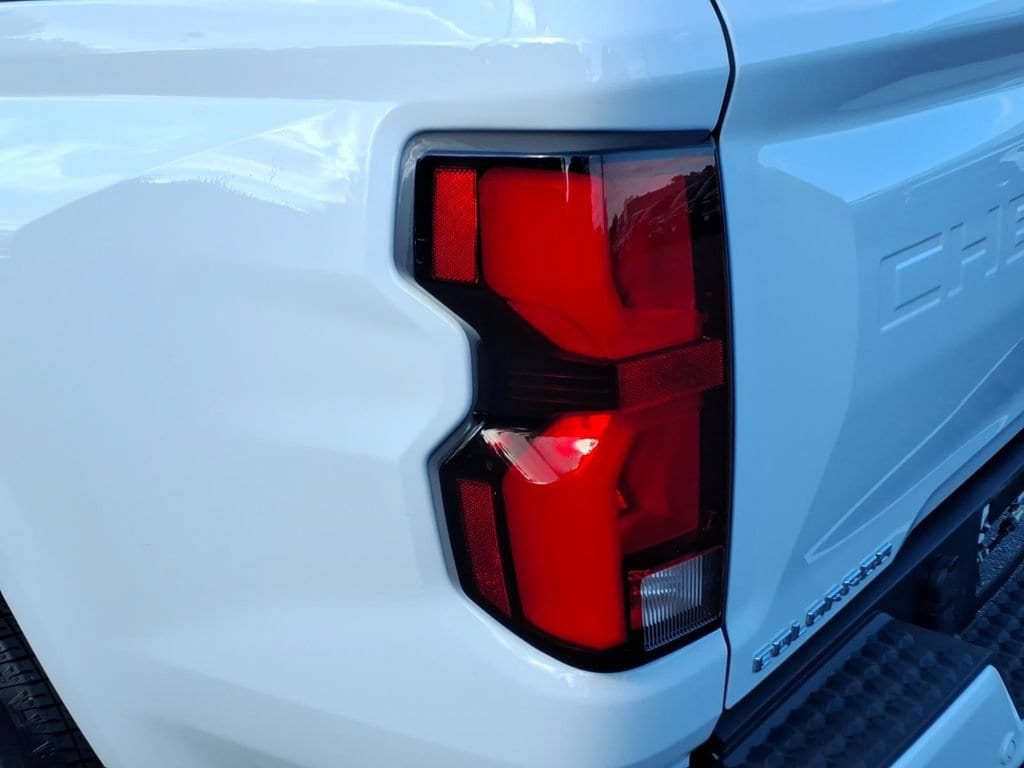 2026 Chevrolet Colorado LT - Photo 8