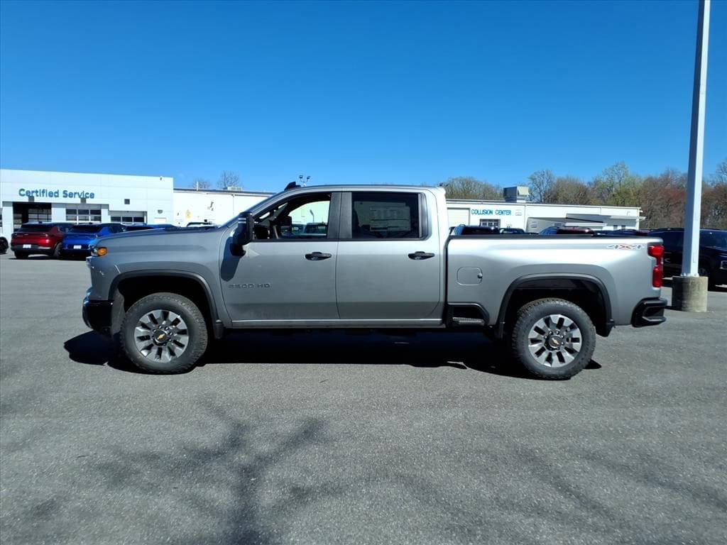 2026 Chevrolet Silverado 2500 HD Custom - Photo 6