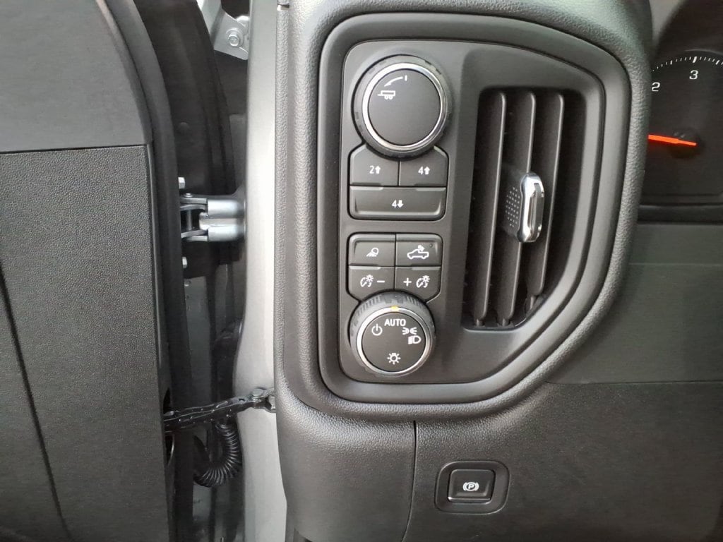 2026 Chevrolet Silverado 2500 HD Custom - Photo 25