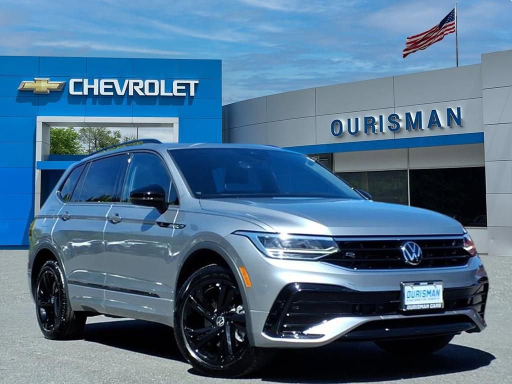 2023 Volkswagen Tiguan SE R-LINE BLACK