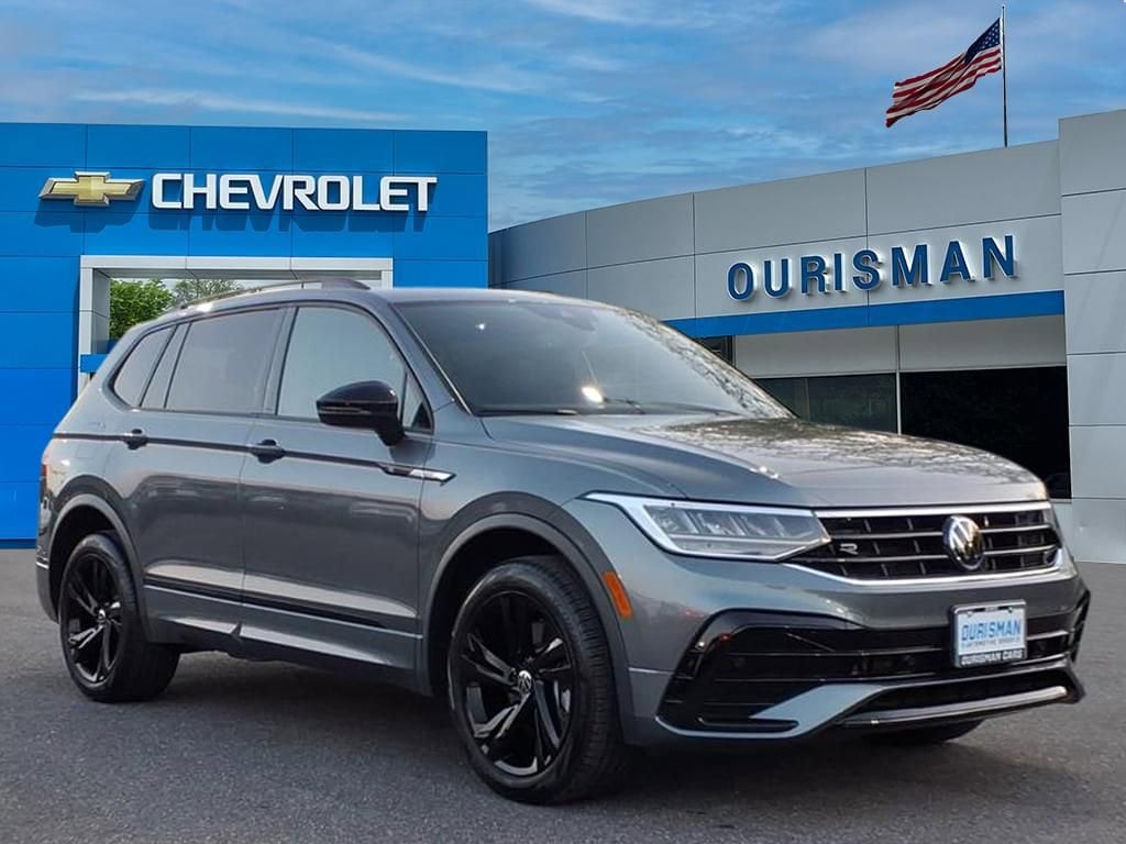 2023 Volkswagen Tiguan SE R-LINE BLACK