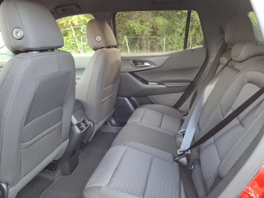2027 Chevrolet Equinox LT - Photo 17