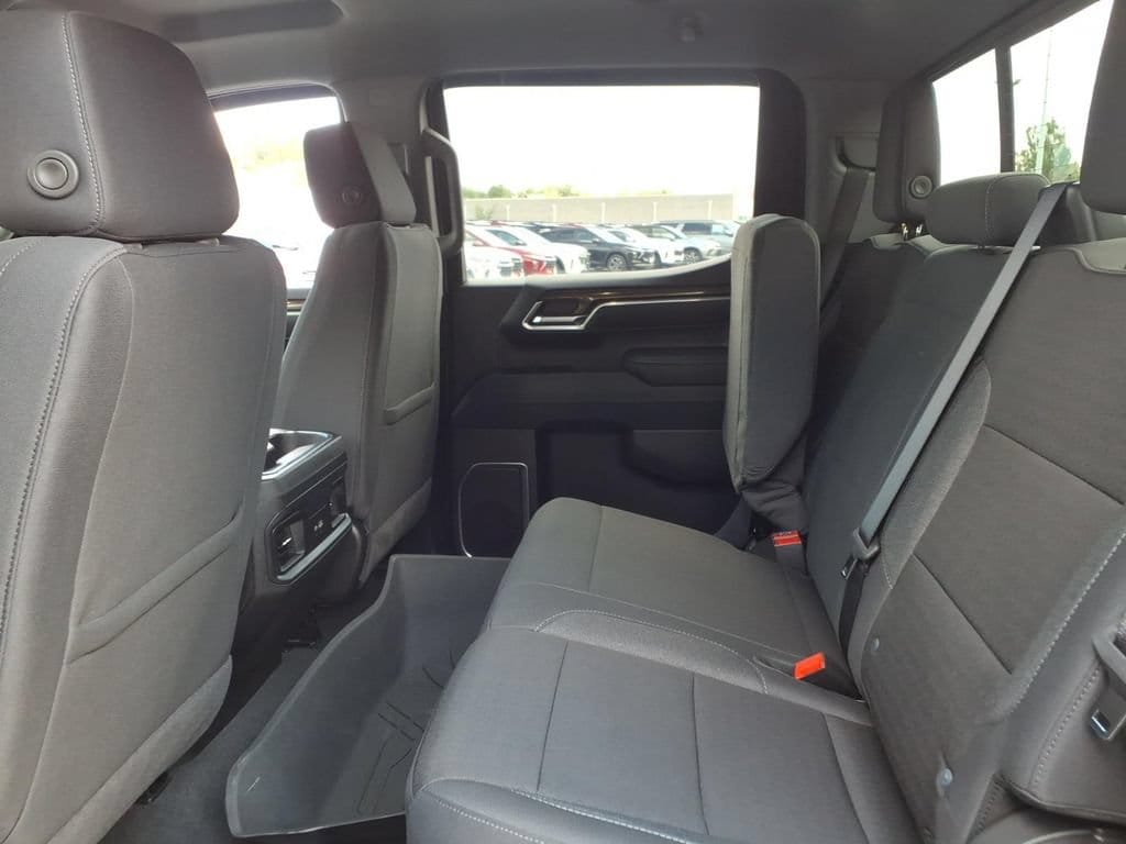2025 Chevrolet Silverado 1500 RST - Photo 13