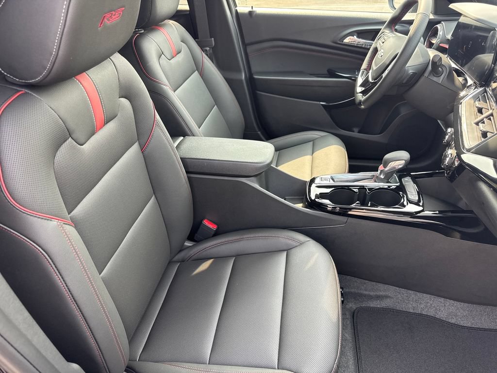 2026 Chevrolet Trax RS - Photo 15