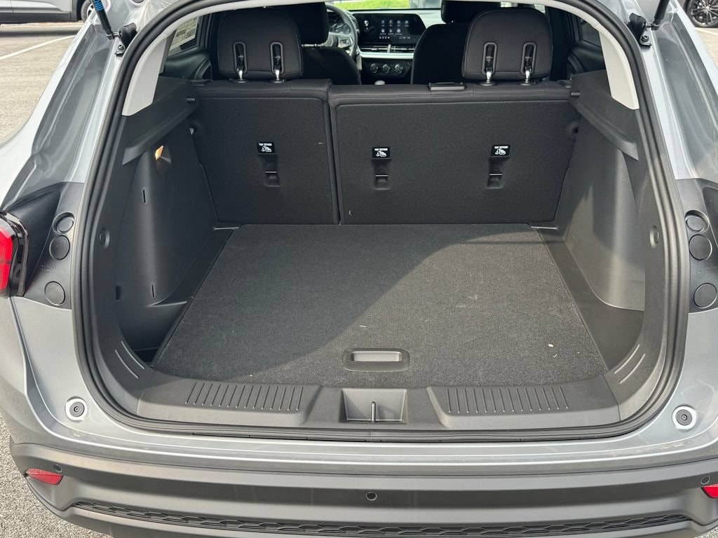 2026 Chevrolet Trax LS - Photo 9