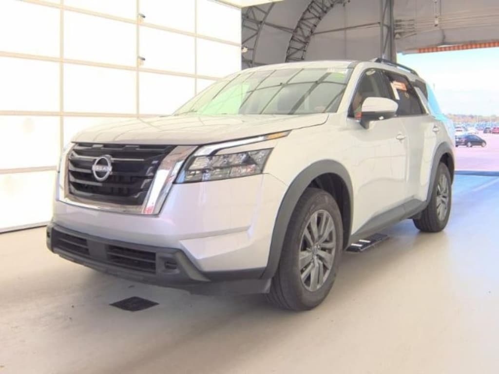 Used 2024 Nissan Pathfinder SV SUV