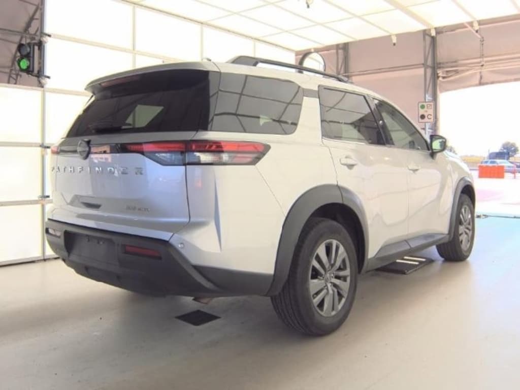 Used 2024 Nissan Pathfinder SV SUV