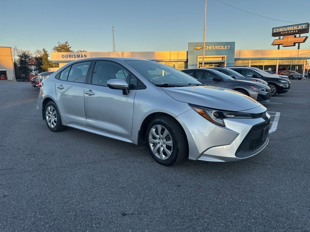 Used 2021 Toyota Corolla LE Sedan