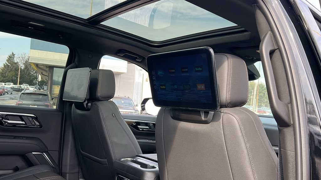 2026 Chevrolet Suburban High Country - Photo 11
