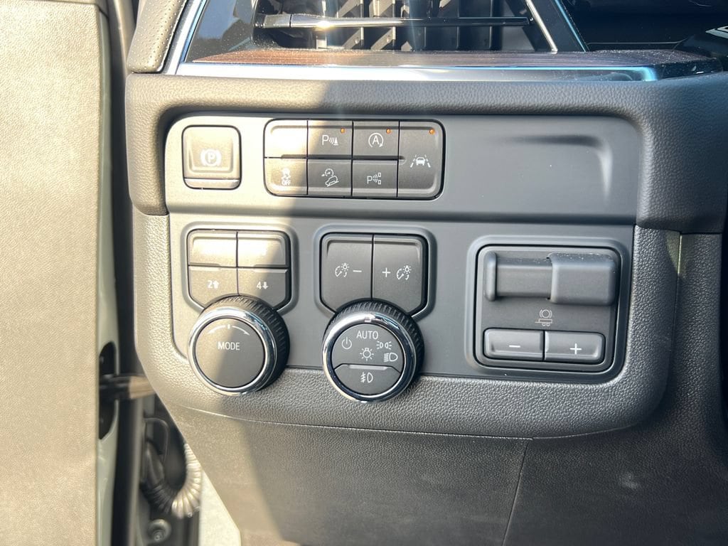 2026 Chevrolet Tahoe Premier - Photo 29