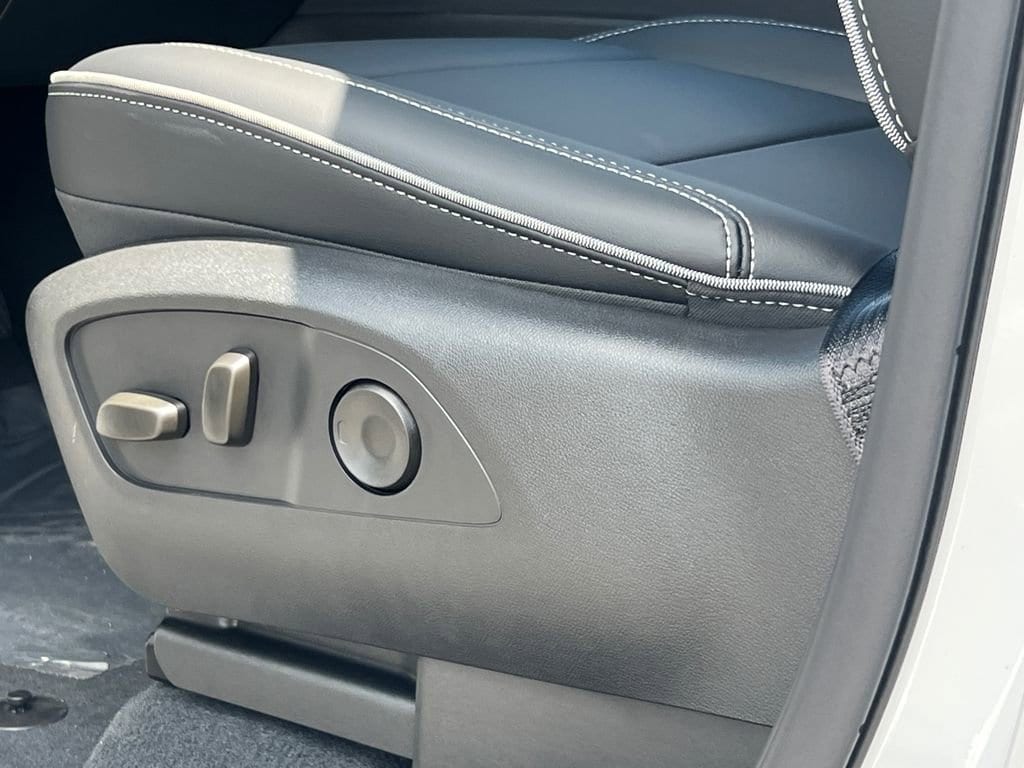 2026 Chevrolet Silverado EV LT - Photo 19