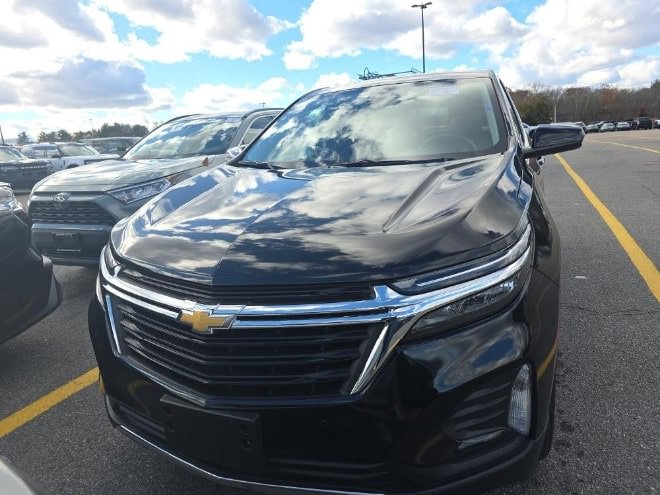 2024 Chevrolet Equinox LT photo 2