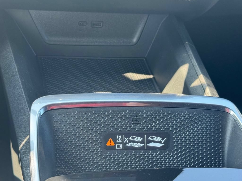 2027 Chevrolet Equinox LT - Photo 25