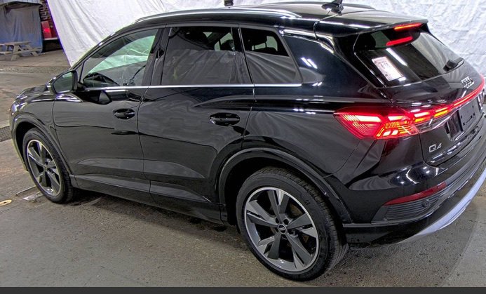 2022 Audi Q4 E-tron Premium Plus photo 3