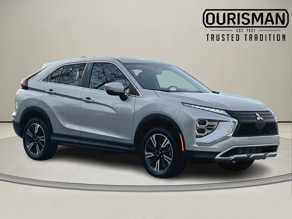 2024 Mitsubishi Eclipse Cross SE's photo
