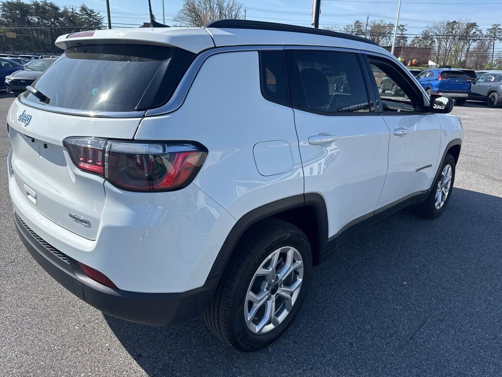 Used 2025 Jeep Compass Latitude SUV