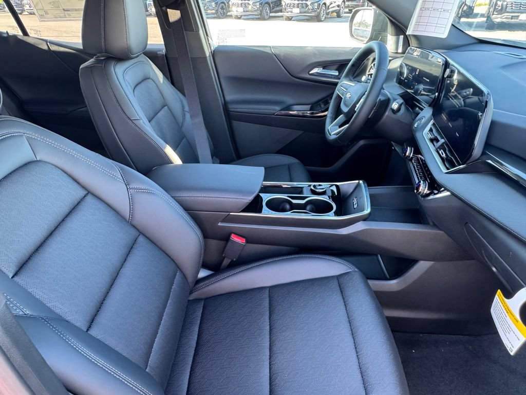 2027 Chevrolet Equinox LT - Photo 15