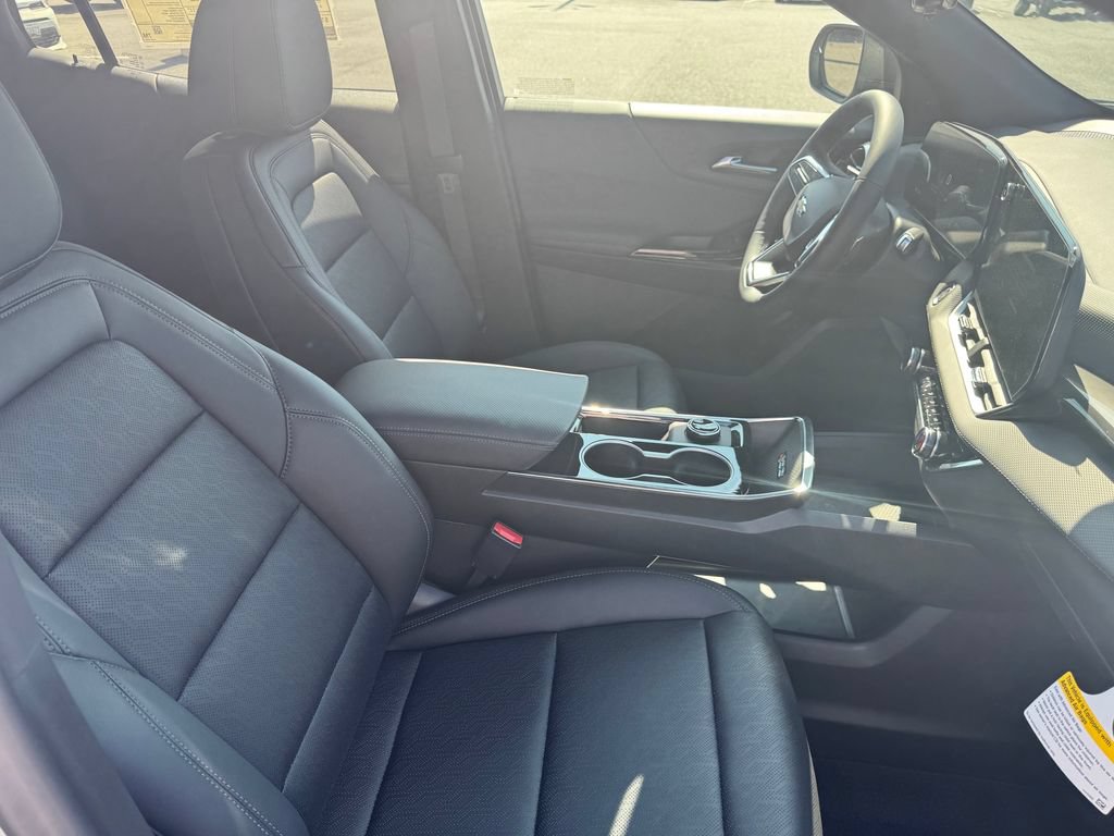 2027 Chevrolet Equinox LT - Photo 15