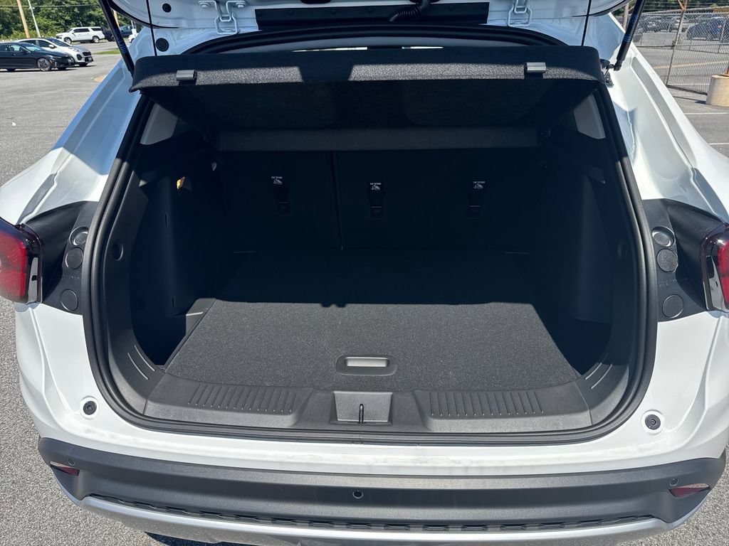 2026 Chevrolet Trax LT - Photo 10